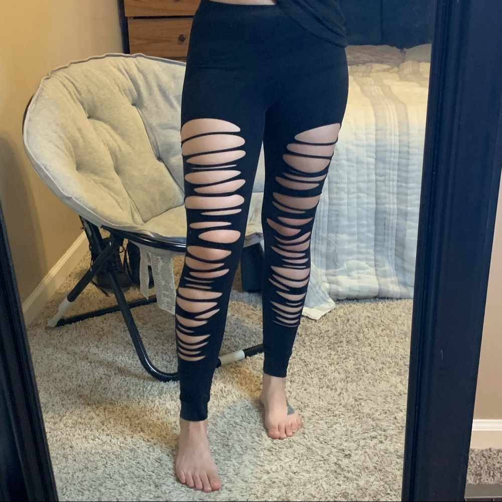 Ripped Blck Dolls Kill Leggings